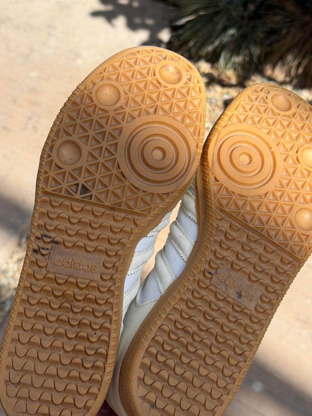 Adidas Women’s Cream Samba with Gum Sole Size 7.5 - Picture 3 of 4